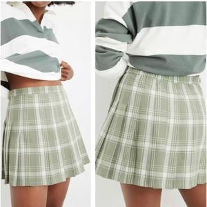 NWT Aerie Class Act Plaid Pleated Mini Skirt Green Size Small schoolgirl